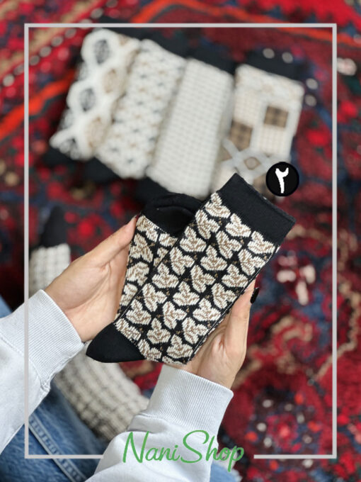 جوراب ساقدار بافت کبریتی طرح گل و برگ