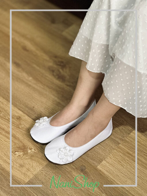 پاپوش گلدار رنگی کف چرم جلو بسته