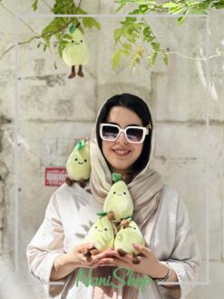 عروسک گلابی پادار