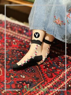 جوراب ساقدار نخی شیشه ای طرح گل گلی