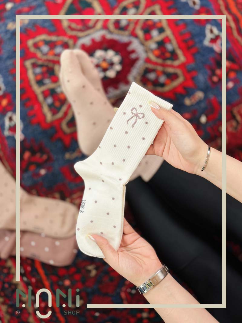 جوراب ساقدار بافت ریز طرح پاپیون خال خالی