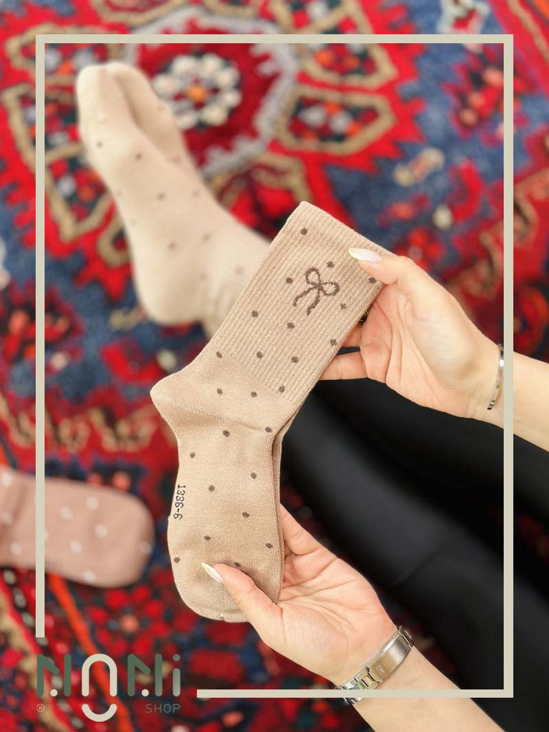 جوراب ساقدار بافت ریز طرح پاپیون خال خالی