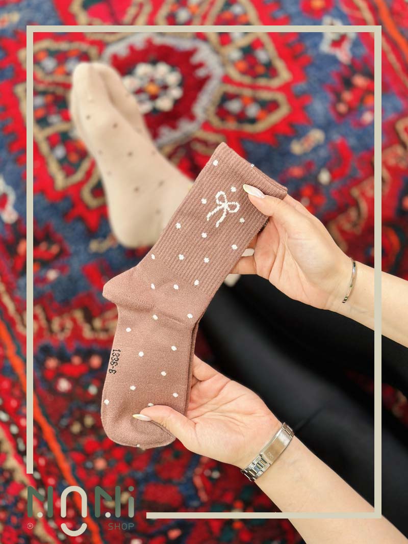 جوراب ساقدار بافت ریز طرح پاپیون خال خالی