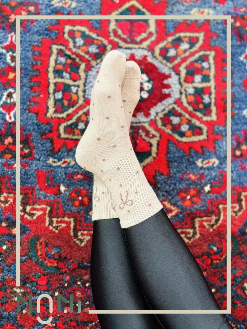 جوراب ساقدار بافت ریز طرح پاپیون خال خالی