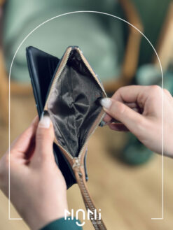 کیف پول چرم طرح گل ریز برند پرتیزس