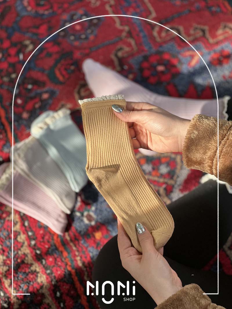 جوراب نیم ساق نخی کبریتی طرح لبه گیپور