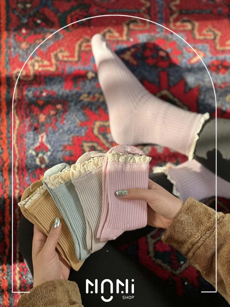 جوراب نیم ساق نخی کبریتی طرح لبه گیپور