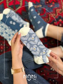 جوراب مچی نخی طرح گل برجسته